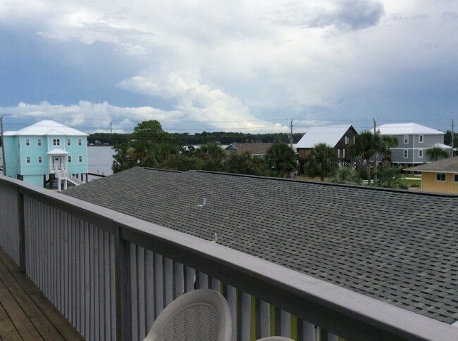 Foto del edificio - 1037 W Lagoon Ave