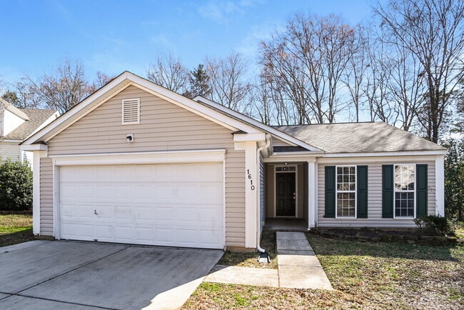 Building Photo - 1610 Royal Tree Ct