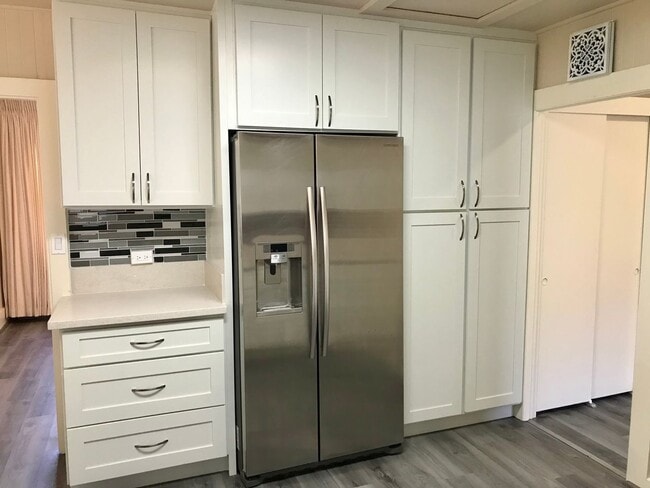 Building Photo - Punchbowl area Single family 3/1.5/1 car carport