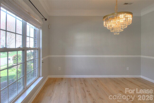 Foto del edificio - 8414 Bampton Dr