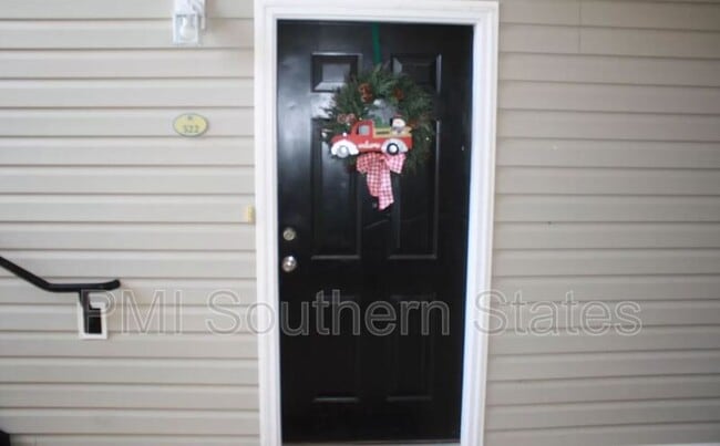Building Photo - 522 McKenna Cir