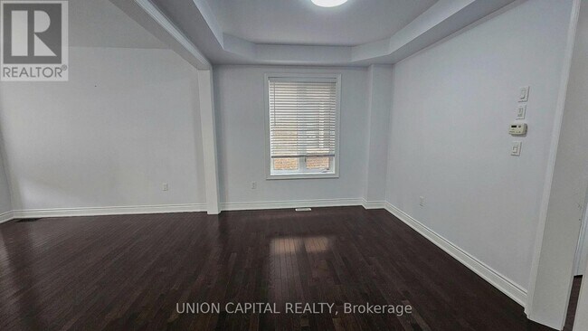 Photo du bâtiment - 168 Roy Harper Ave