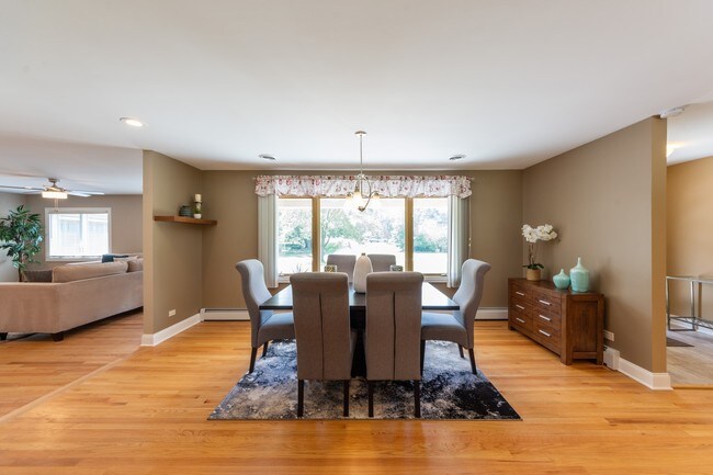 Foto del edificio - 321 Canterbury Ln