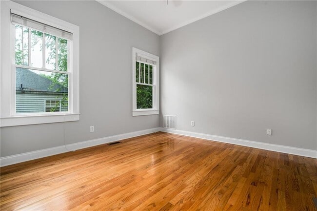 Photo - 444 Florida Ave SE House