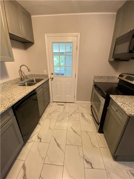 Foto del edificio - 2219 E 40th St
