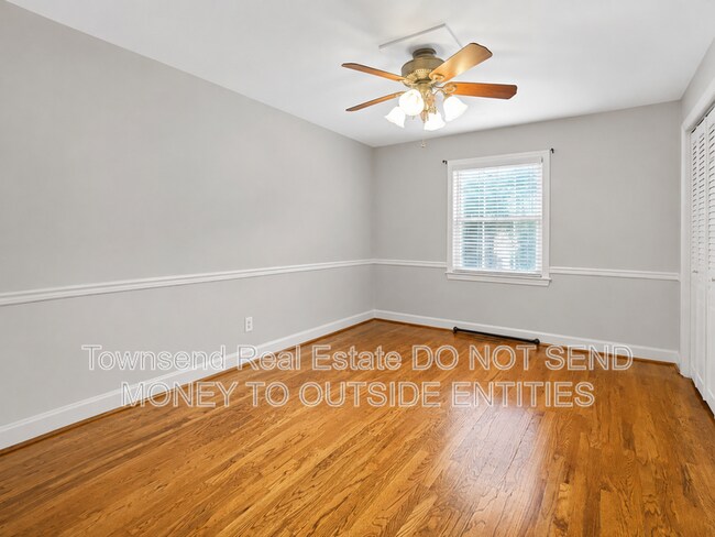 Foto del edificio - 3316 Cliffdale Rd