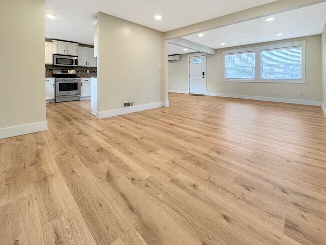 Foto del edificio - Remodeled Boise 3-Bedroom with Large Yard, RV Parking, Pet Friendly, Near Downtown Boise & BSU