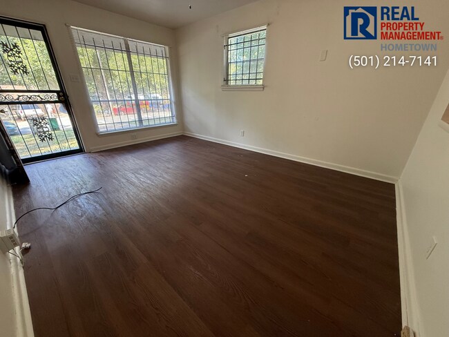 Foto del edificio - 7325 Knollwood Rd