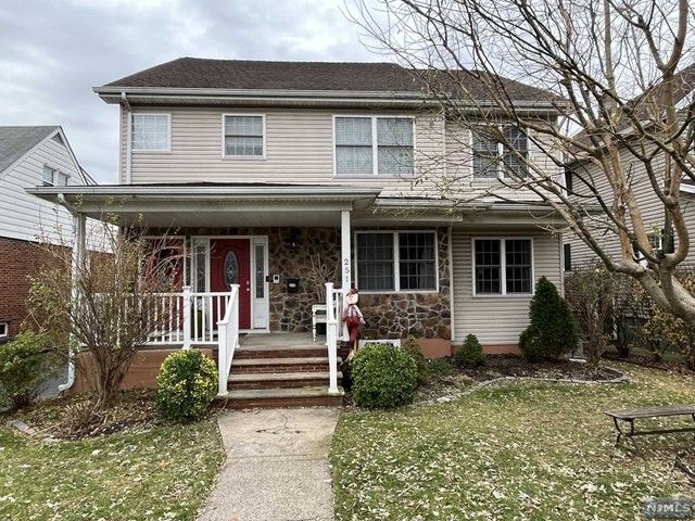 Primary Photo - 251 Orient Way