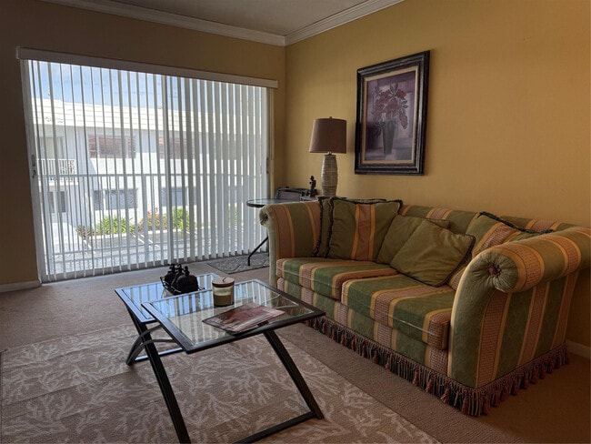 Building Photo - 412 S Cypress Rd