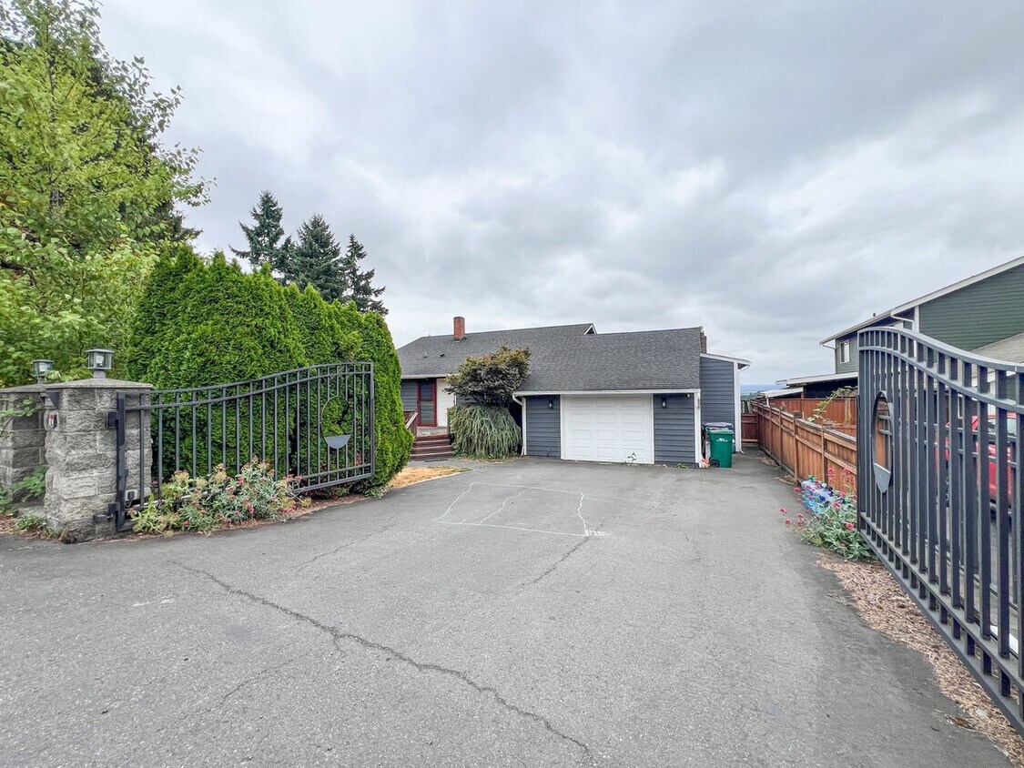 Foto principal - 3bd/1ba Seattle Duplex