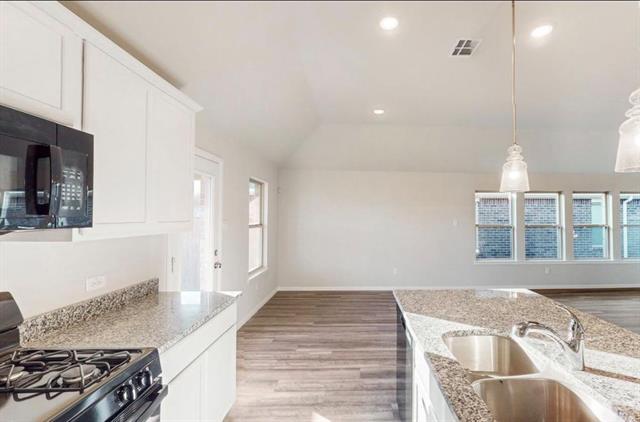 Building Photo - 2700 Rambling Rd