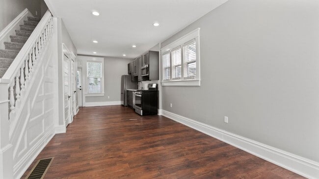Building Photo - Completely Restored Historic Townhome near...
