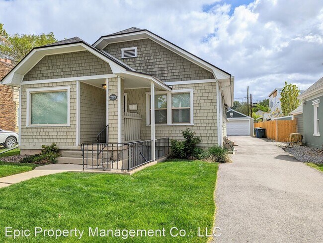 Foto del edificio - 2 br, 1 bath House - 2289 So Lake Street #1