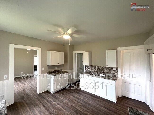 Foto del edificio - W220N6725 Town Line Rd