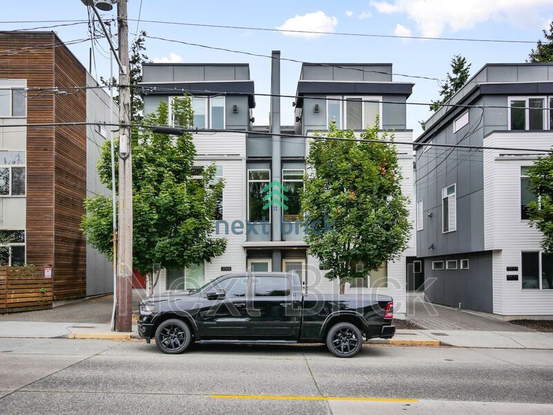Primary Photo - 1134 N 90th St