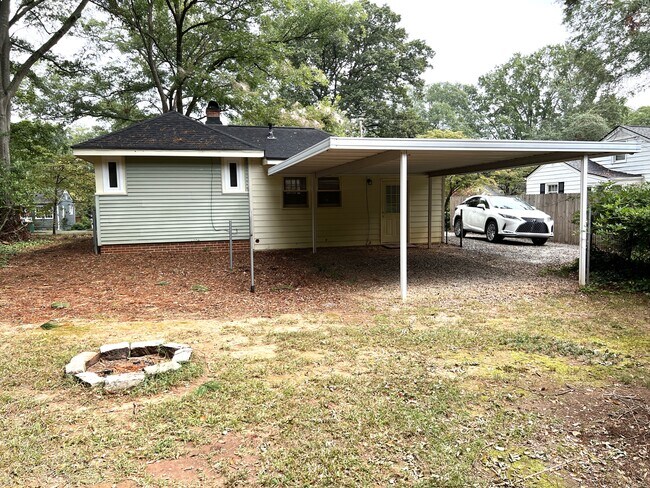 Foto del edificio - 166 Hart Ave