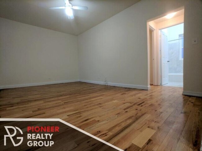 Building Photo - 1 bedroom in CHICAGO IL 60647
