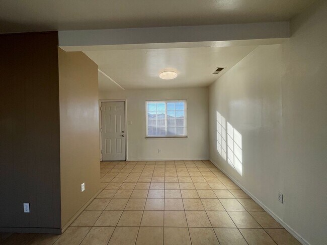 Foto del edificio - North East Three Bedroom Home