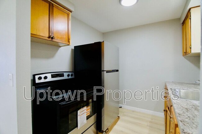 Foto del edificio - 466 N Adair St