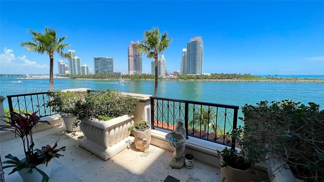 Building Photo - 7241 Fisher Island Dr