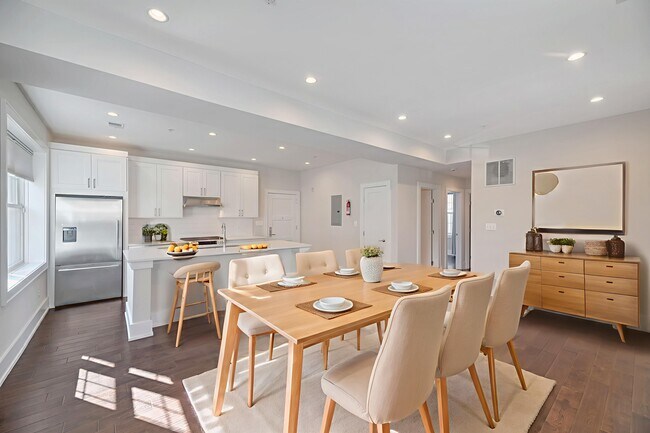 Building Photo - 16 17th St NE