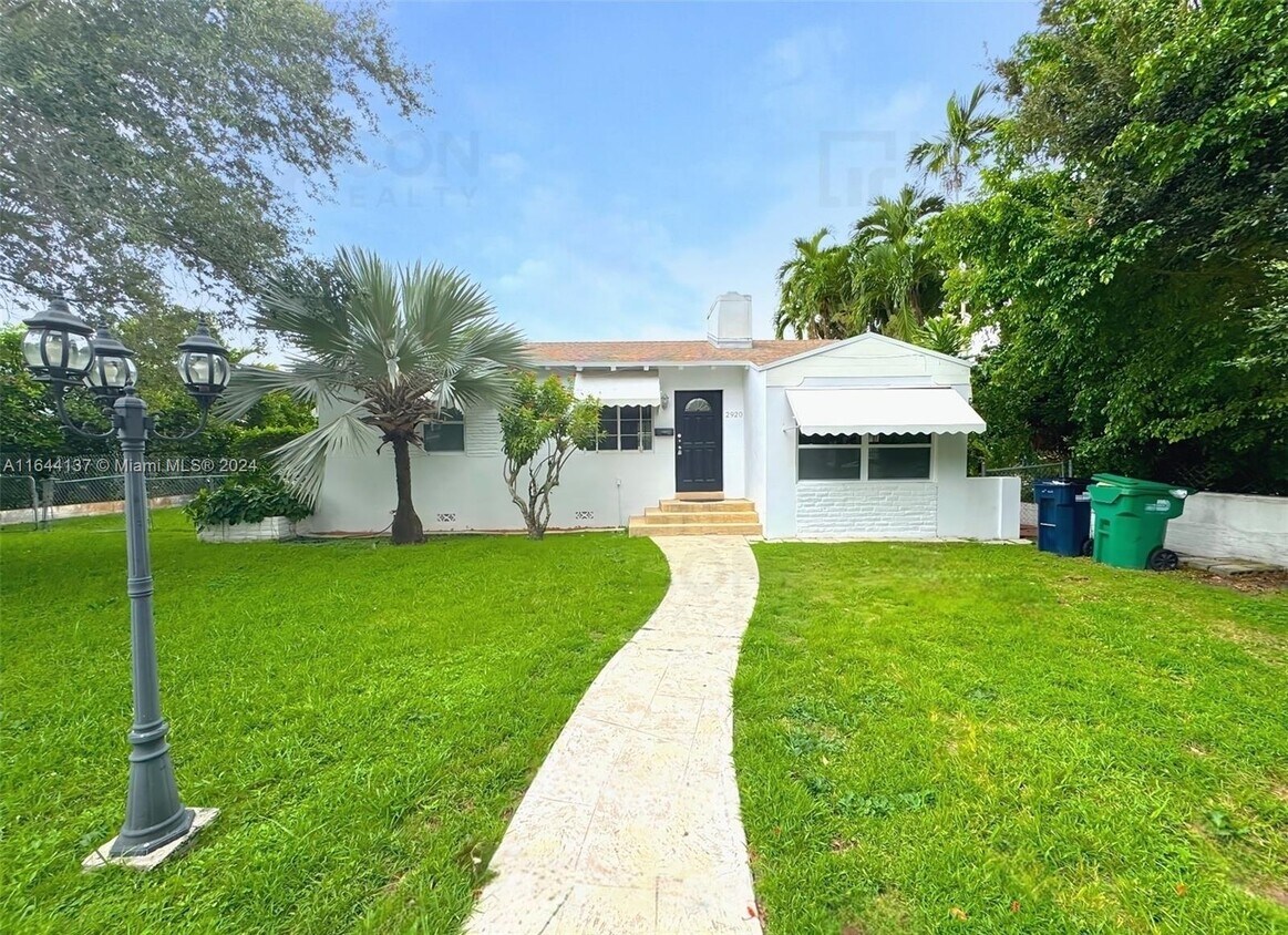 Primary Photo - 2920 SW 57th Ct
