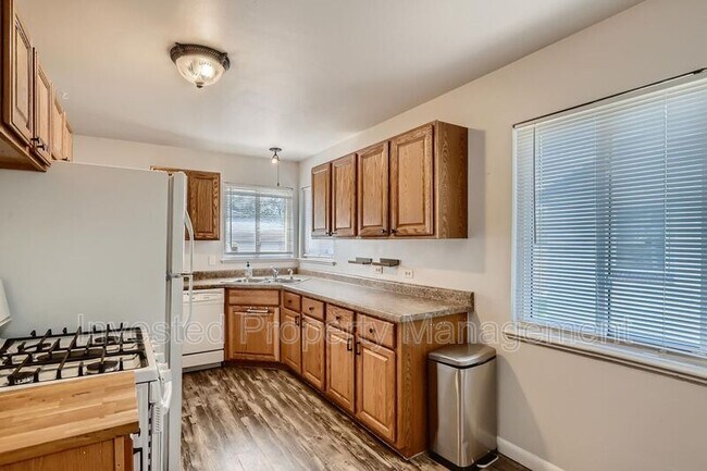 Foto del edificio - 3570 S Marion St