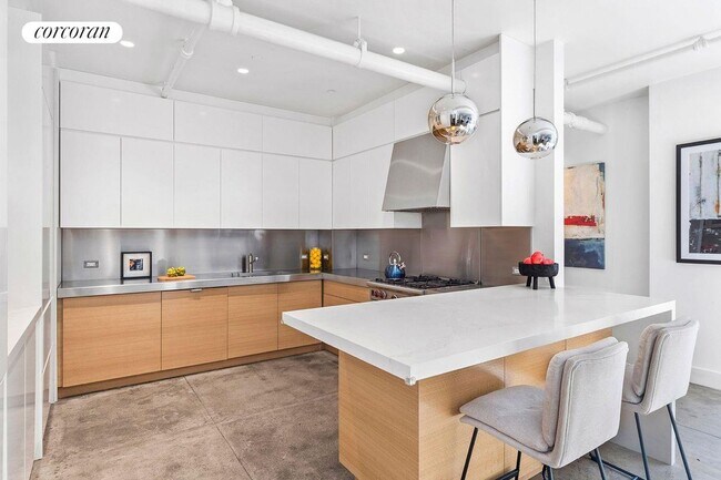 Foto del edificio - 56-62 Cooper Sq
