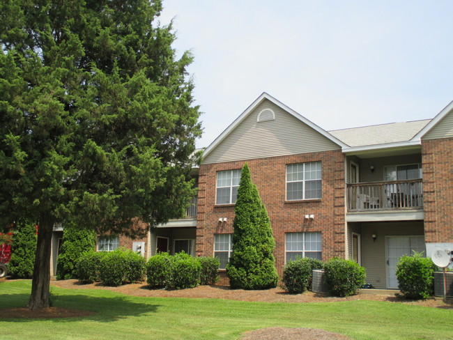 Building Photo - Yorkshire Apartments