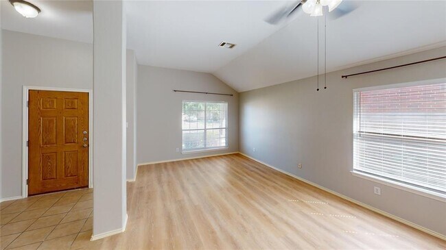 Building Photo - 1482 Rainbow Parke Dr