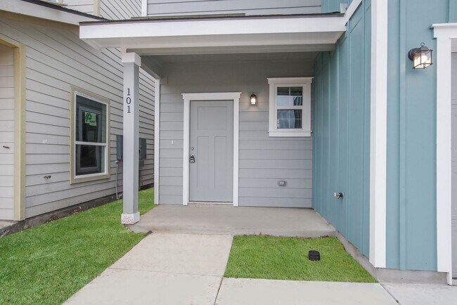 Foto del edificio - 3/2.5 Duplex Townhome in Stadium Pointe