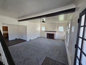 Building Photo - 109 Milwaukee Ave W