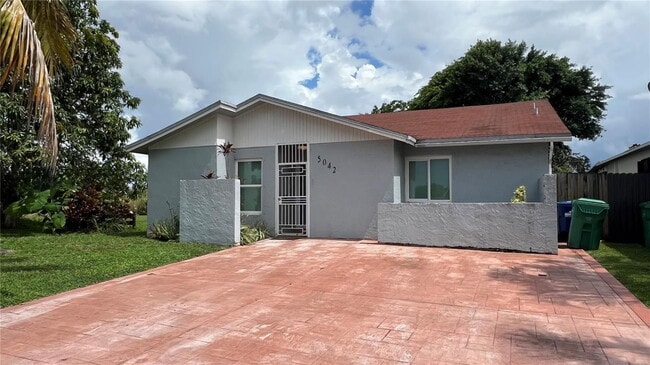 Photo - 5042 NW 195th Terrace House
