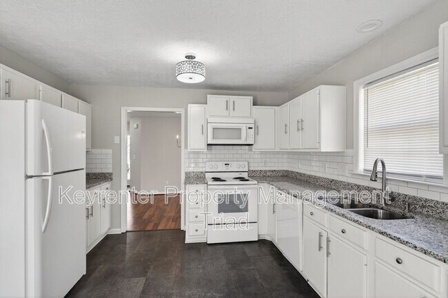 Foto del edificio - 701 Ashcroft Rd