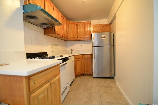 Foto del edificio - 85-24 57th Ave