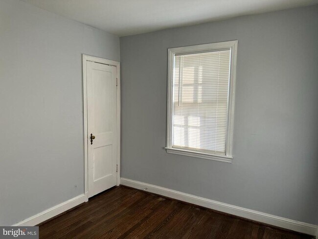 Foto del edificio - 303 3rd Ave SE