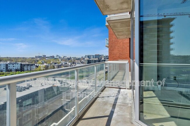 Building Photo - 1154 Division St