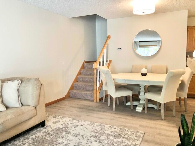 Building Photo - 17322 River Birch Ln S E