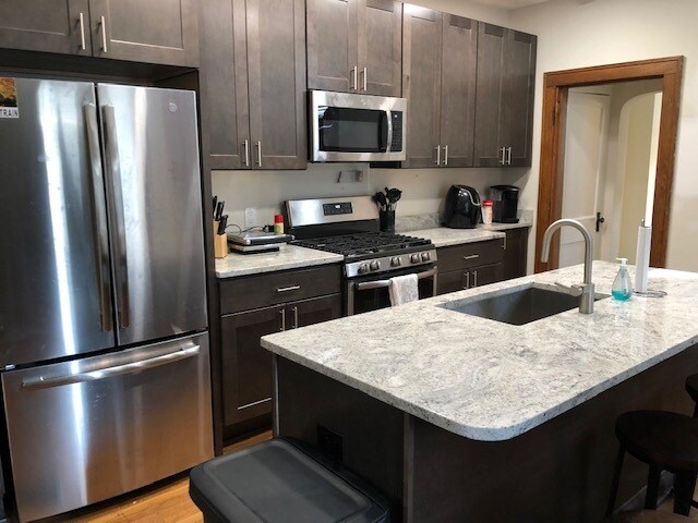 Foto del edificio - 375 E 16th Ave