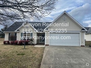 Building Photo - 3320 Trenchard Ln