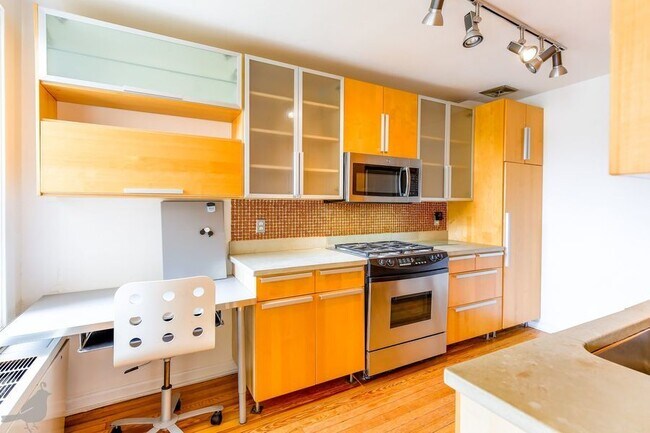 Foto del edificio - 1525 Q St NW