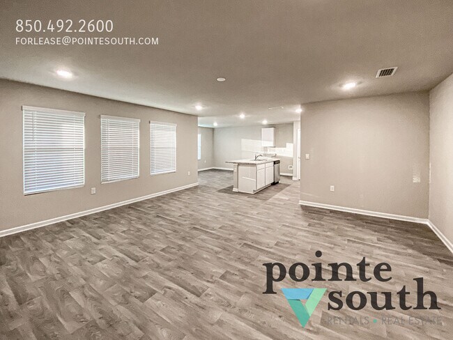 Foto del edificio - 7063 Abigail St