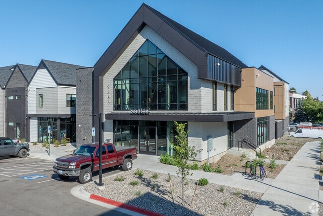 Entrance to Boötes Bozeman - boötes