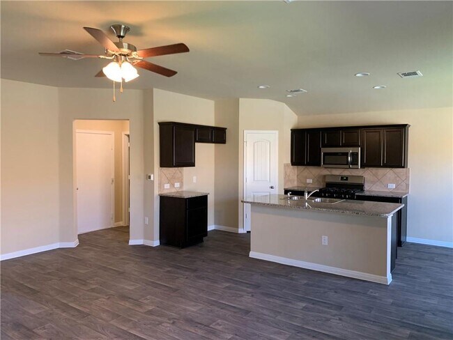 Foto del edificio - 11128 Furrow Hill Dr