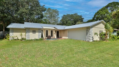Building Photo - 2766 Date Palm Dr