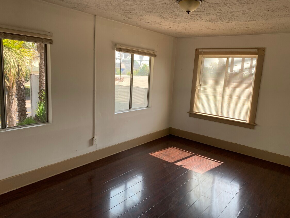 Bedroom 1 - 3123 Pasadena Ave