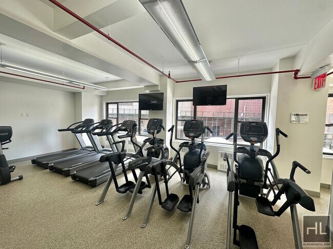 Foto del edificio - SUNNY ONE BEDROOM IN HEART OF UNION SQUARE