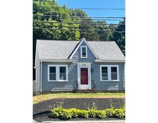 Building Photo - 128 Maple St