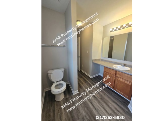 Foto del edificio - 7742 Danube St